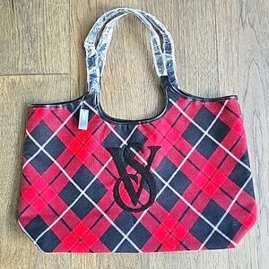 NWT VICTORIAS SECRET PLAID VARSITY LETTER BAG
